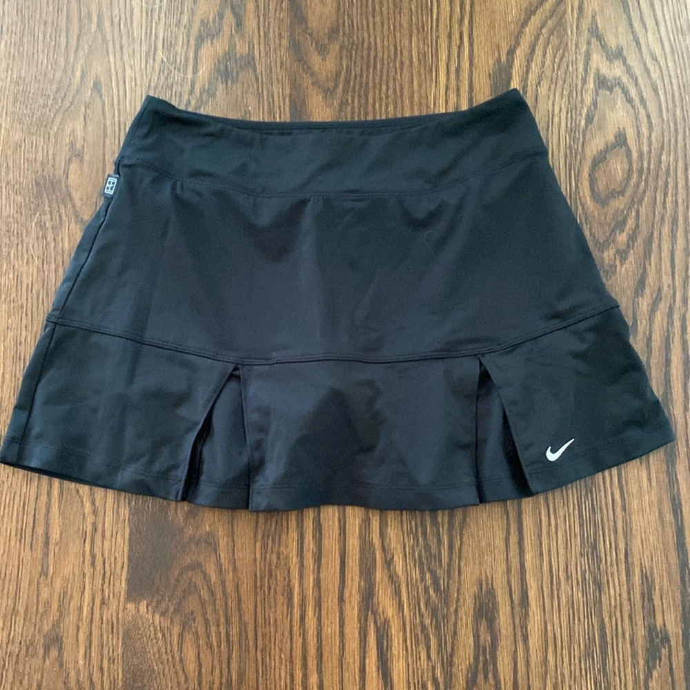 Nike Women’s Black Dri-Fit Pleated Tennis Skort